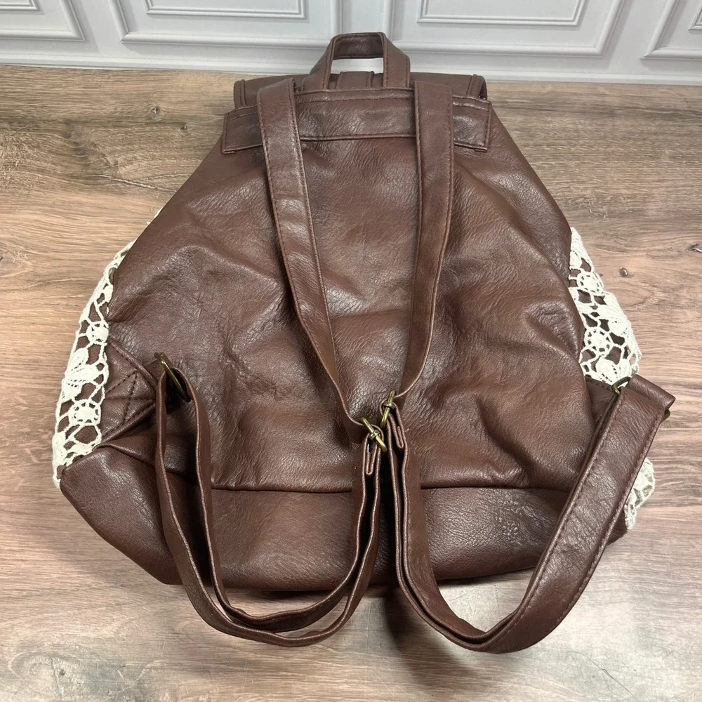 VTG Y2K Claire's Backpack Women Brown White Floral Crochet Boho Faux Leather Bag